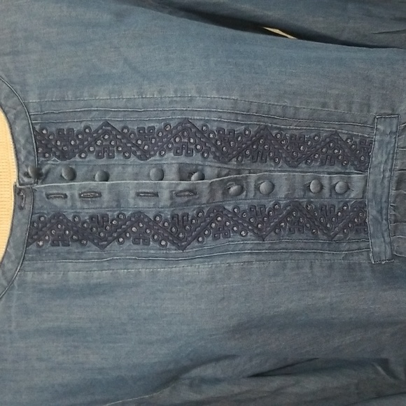 Chico's Women Blouse Chambray Size 2/L Blue - Picture 2 of 11